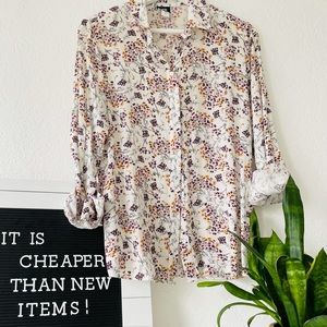 Beautiful flower Print Women’s Button-up!